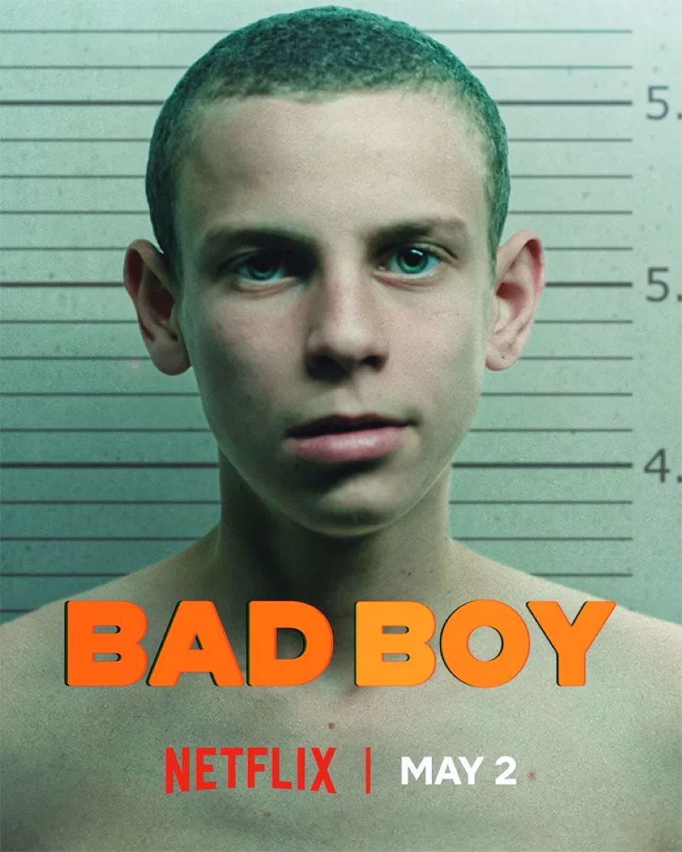 Greșeli, umor și supraviețuire. Drama inspirată din viața reală care emoționează publicul Netflix 2 Băiat Rău
