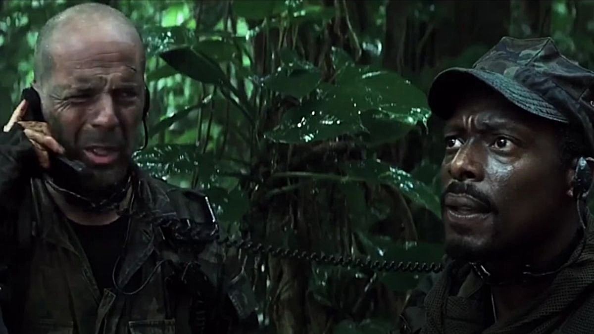 Nu toate ordinele merită urmate! O misiune militară devine o luptă morală în acest film cu Bruce Willis 1 Lacrimi din soare