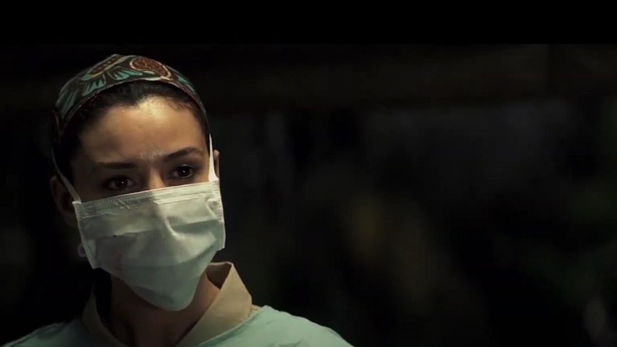 Nu toate ordinele merită urmate! O misiune militară devine o luptă morală în acest film cu Bruce Willis 3 Lacrimi din soare