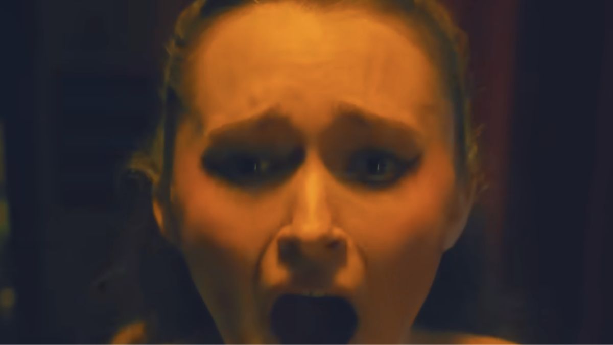 Ai citit cartea? Acum e timpul să urmărești filmul horror cu adolescenți! Apare luna aceasta pe Netflix 1 Străzile groazei: Regina balului