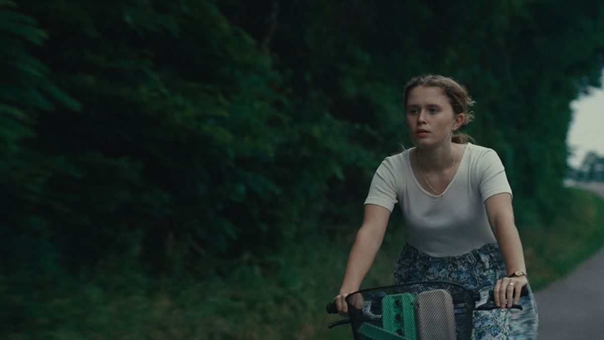 O dramă intimă și puternică între credință, dorință și identitate, în seara asta pe Netflix un film frumos (și puțin cunoscut) 5 The Starling Girl