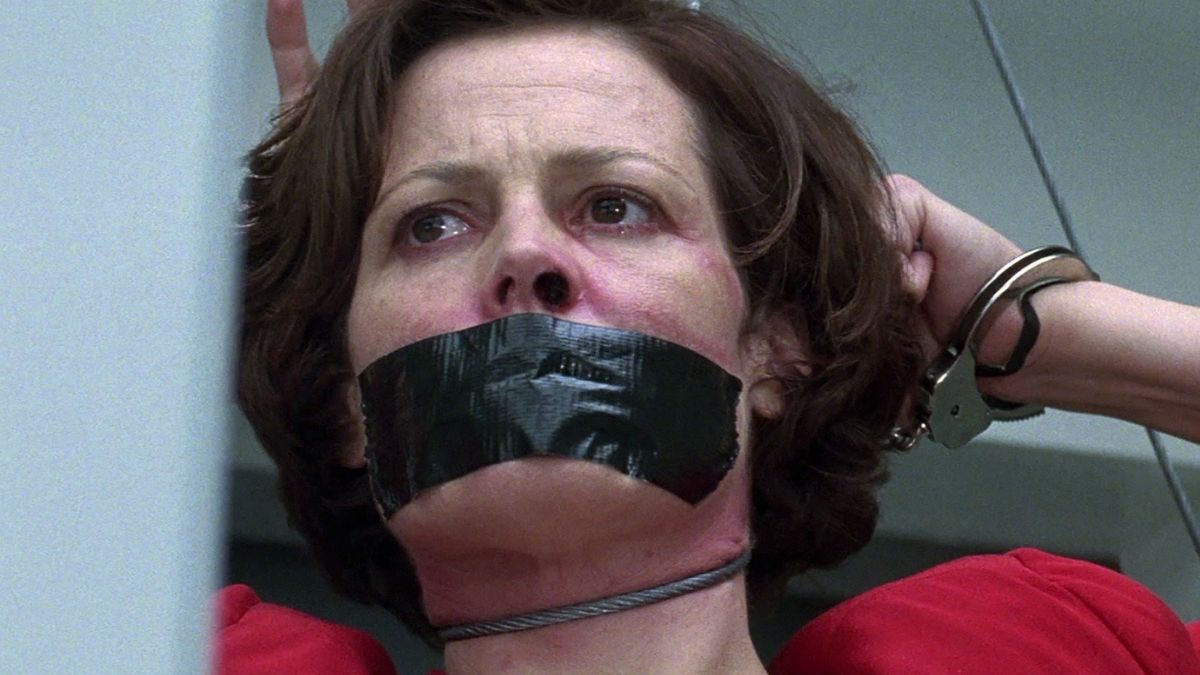 "Crime la indigo", thrillerul intens cu Sigourney Weaver, pe Netflix. Un film cult despre teamă, obsesie și criminali în serie 3 Crime la indigo