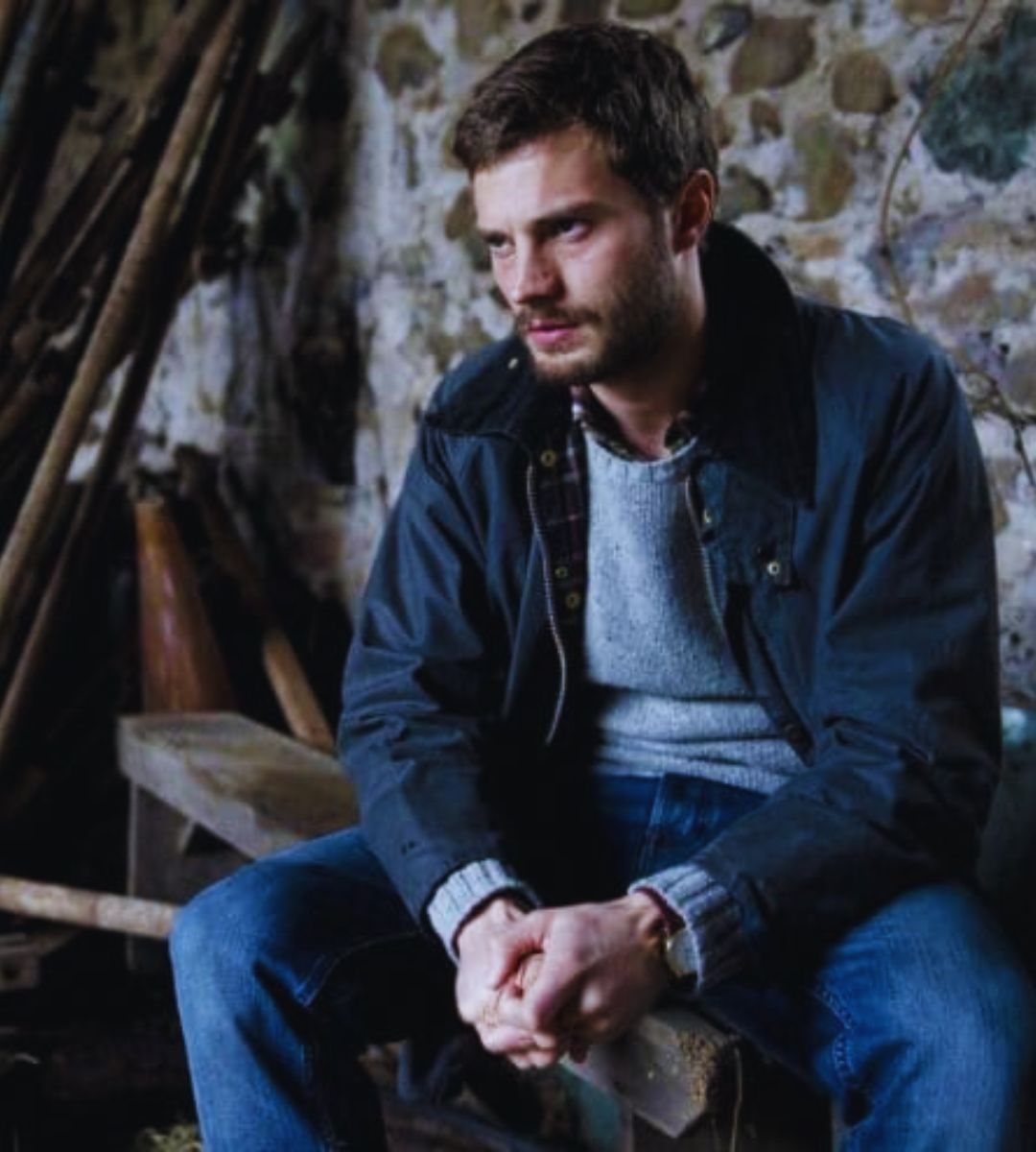 Descoperă The Fall (Crimele din Belfast): Un thriller psihologic captivant acum pe Netflix 3 Crimele din Belfast