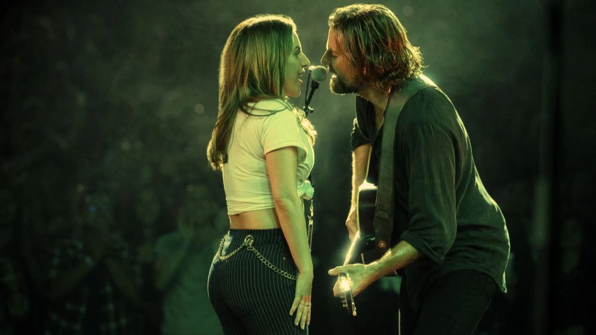 A fost succesul anului 2018. Peste câteva zile un film pluripremiat cu Bradley Cooper apare pe Netflix 2 Narodziny gwiazdy lady gaga i bradley cooper na scenie