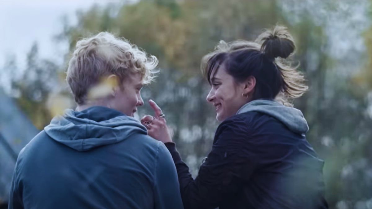 The Rain, pe Netflix: o dramă post-apocaliptică scandinavă despre supraviețuire, vină și pierdere 2 The Rain