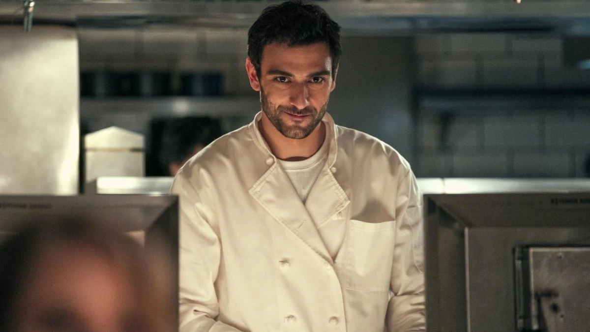 Pe Netflix găsești De la zero: povestea de dragoste a verii 5 Pe Netflix găsești seria From Scratch: povestea de dragoste a verii, bazată pe bestsellerul lui Tembi Locke, plasată între Italia și SUA.