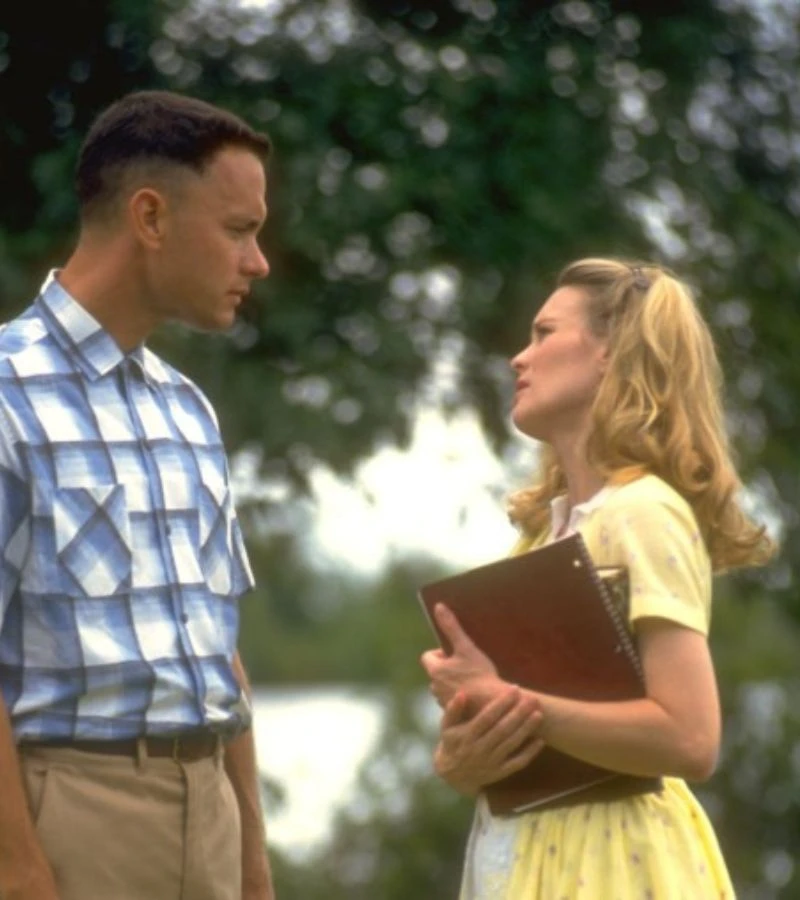 Revenirea pe Netflix a capodoperei cu șase premii Oscar care a schimbat istoria cinematografiei 7 Torna su Netflix Forrest Gump, un capolavoro da 6 Oscar che, con disarmante tenerezza attraversa mezzo secolo di storia americana.