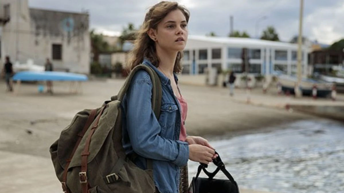 Luați de val: o bijuterie „ascunsă” pe Netflix. Dragostea printre valurile Siciliei 3 Pe aceeași undă: un film delicios italian pe Netflix. Povestea unei iubiri și a unei boli, de înfruntat împreună.
