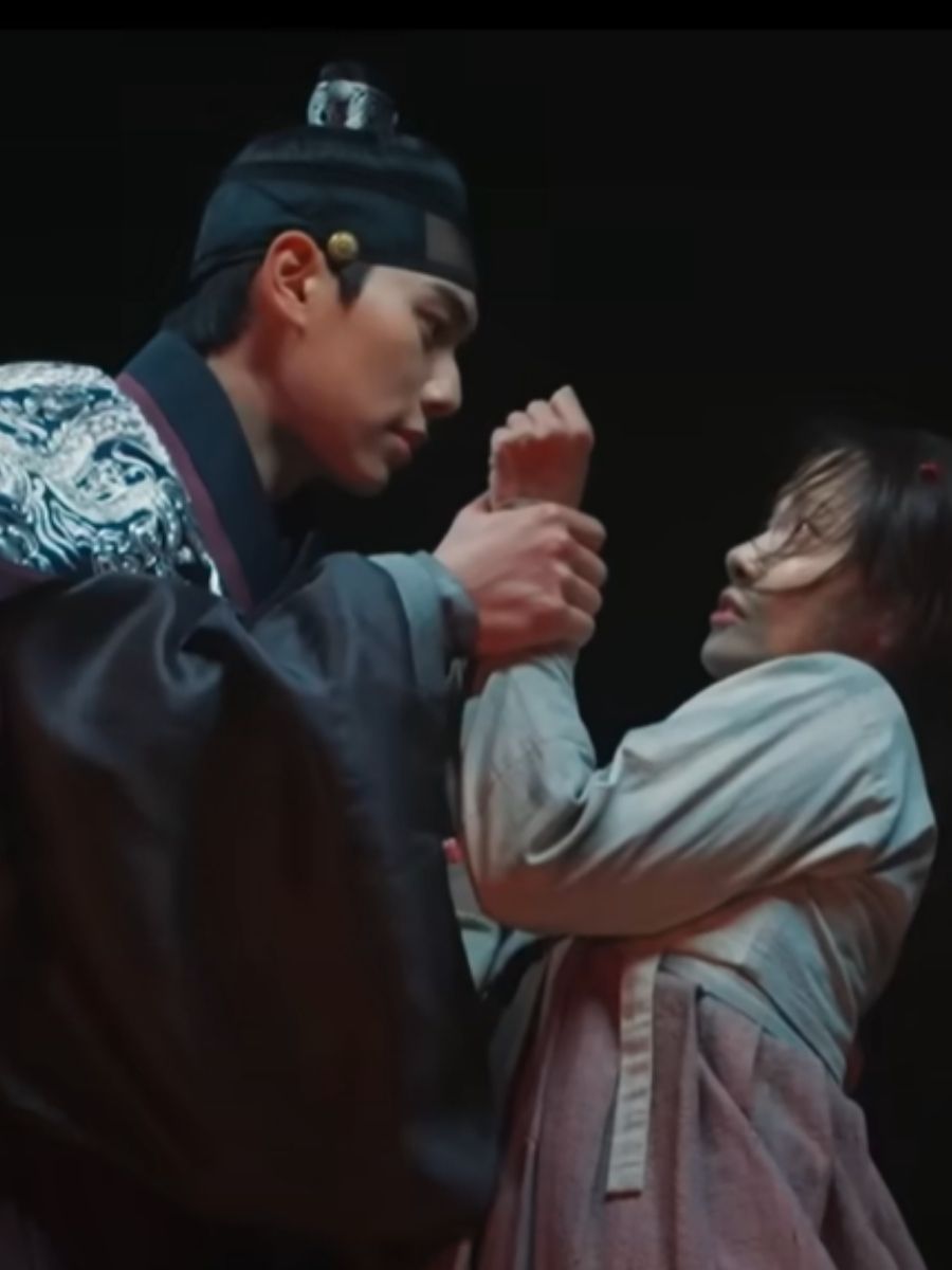 Un festin regal și o iubire interzisă: noua comedie romantică coreeană de pe Netflix e deja în Topul preferințelor românilor 1 Bon Appétit, Majestate!