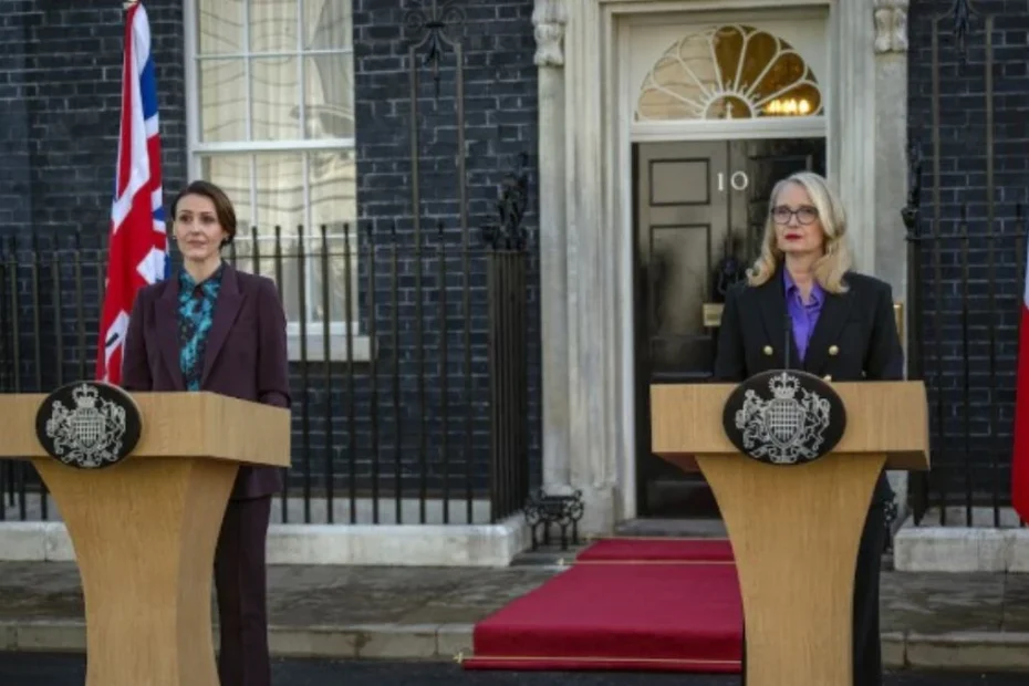 Răpire, șantaj și Suranne Jones în rolul prim-ministrului: în interiorul serialului Ostatic, noul thriller politic amețitor de la Netflix 3 Ostatic