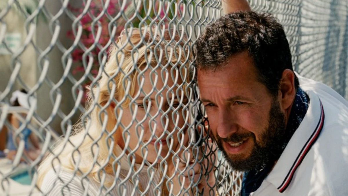George Clooney și Adam Sandler în Jay Kelly: când apare comedia Netflix (filmată și în Italia) 4 Jay Kelly: quando esce su Netflix il film con George Clooney e Adam Sandler, diretti dallo sceneggiatore di Barbie.