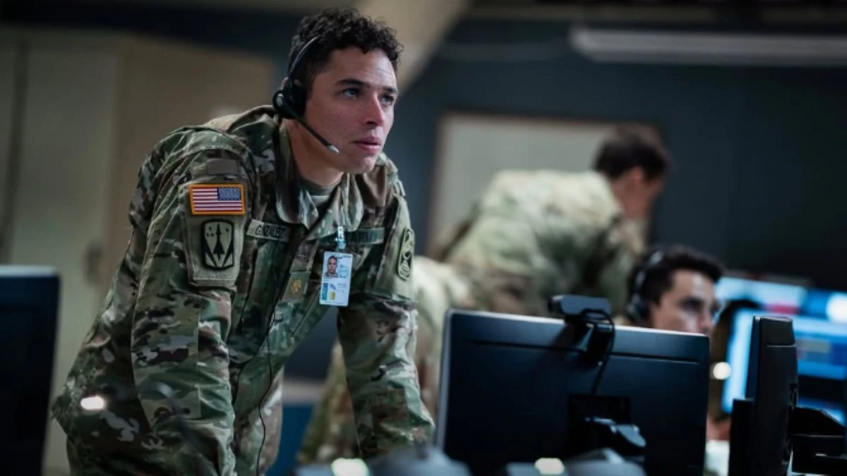 Vine un nou thriller de război semnat de Kathryn Bigelow și Noah Oppenheim. Netflix dezvăluie detalii și primele imagini 3 Dom pełen dynamitu główna postać