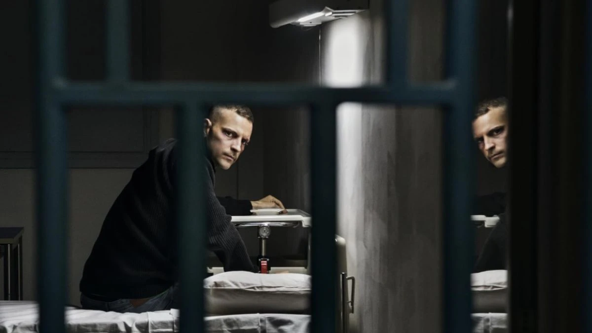 Pe pielea mea: pe Netflix, filmul despre ultimele zile ale lui Stefano Cucchi. O vizionare dureroasă, dar necesară.