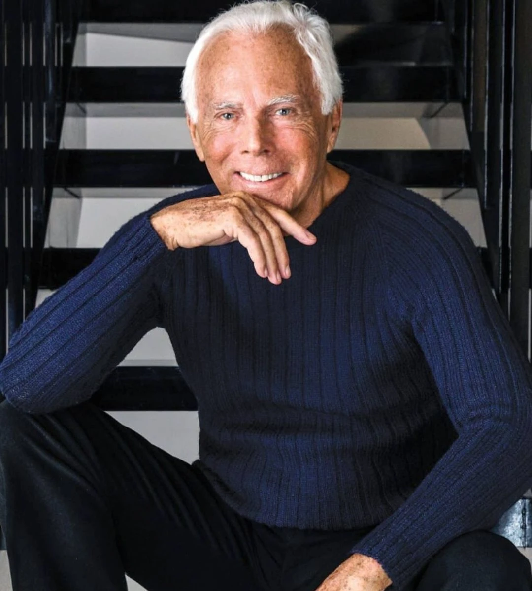 È morto Giorgio Armani: l'icona della moda italiana se ne va a 91 anni. Cordoglio in tutto il mondo.