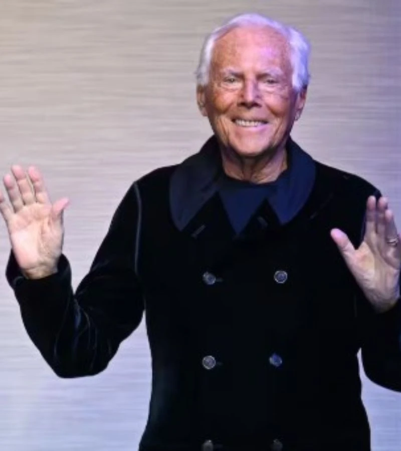 È morto Giorgio Armani: l'icona della moda italiana se ne va a 91 anni. Cordoglio in tutto il mondo.