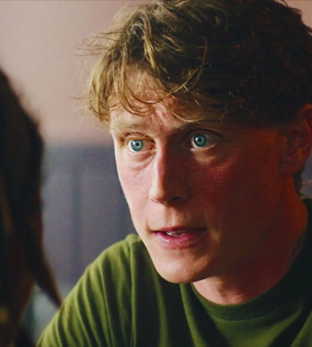 Un artist rebel și un secret mortal: Un thriller psihologic britanic de excepție pe Netflix 