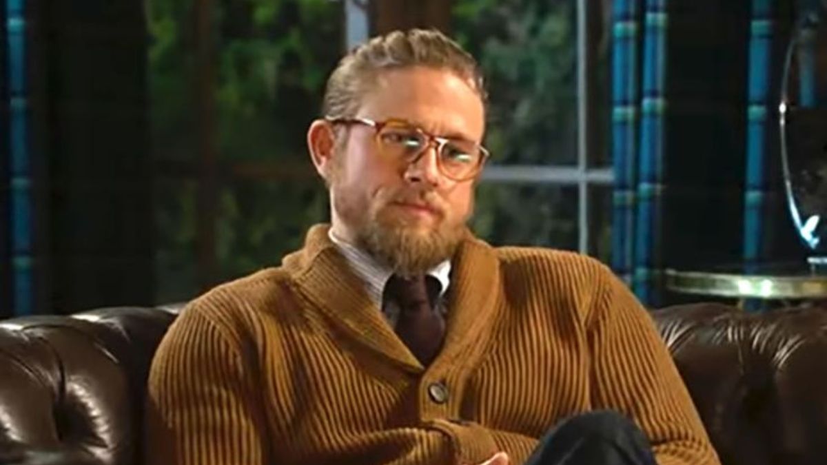 Frumosul monstru de pe Netflix: Charlie Hunnam, actorul pe care îl privești cu teamă și admirație 4 Charlie Hunnam
