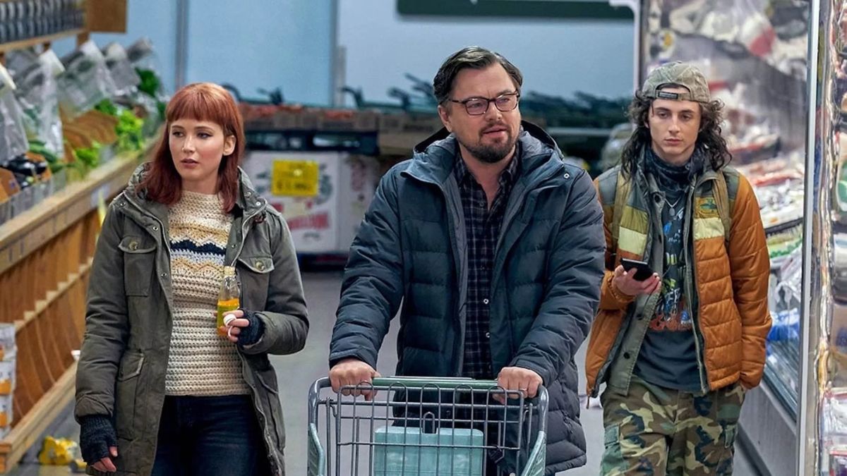 Pe Netflix Leonardo DiCaprio și Jennifer Lawrence într-o cursă contra indiferenței globale 5 Nu priviți în sus