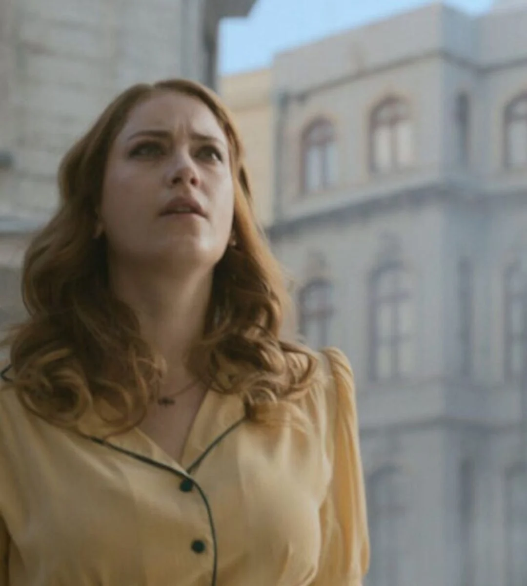 Pe Netflix thrillerul istoric cu mister și călătorii în timp, plasat într-un hotel legendar din Istanbul 2 Pe Netflix thrillerul istoric cu mister și călătorii în timp, plasat într-un hotel legendar din Istanbul