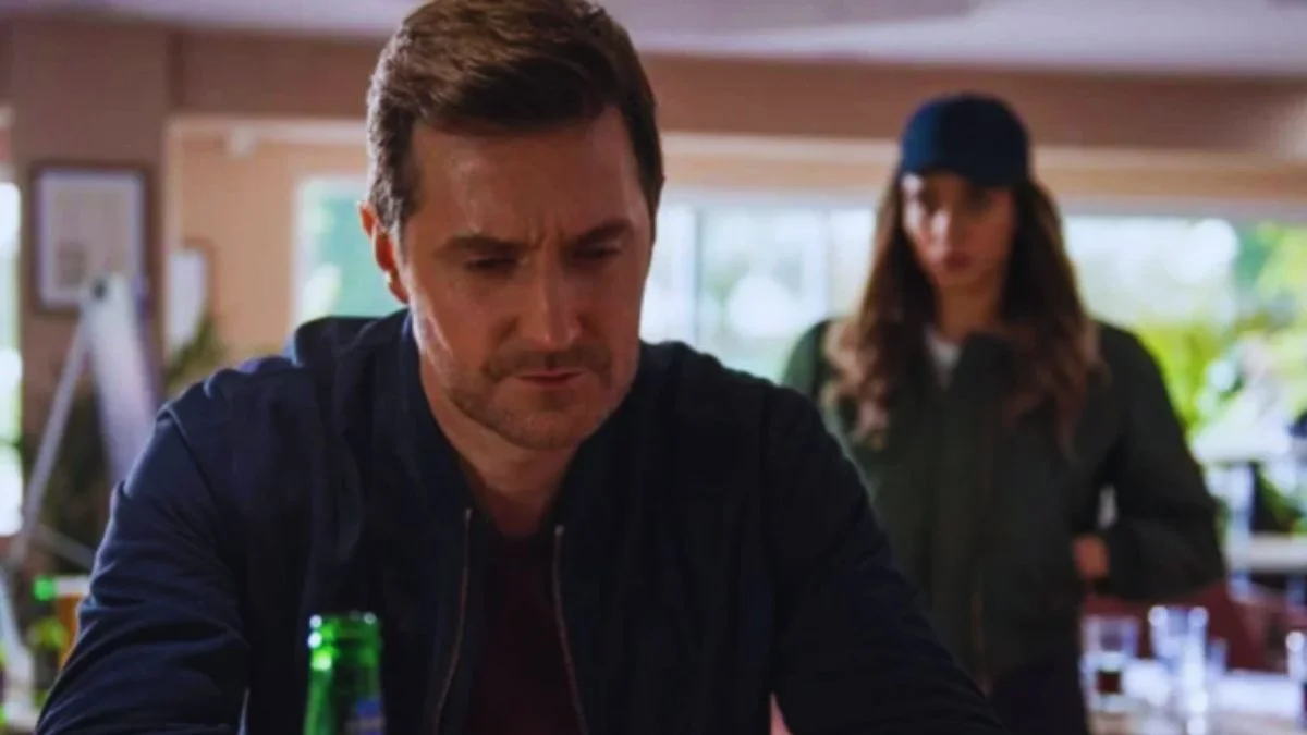 Străinul din umbră