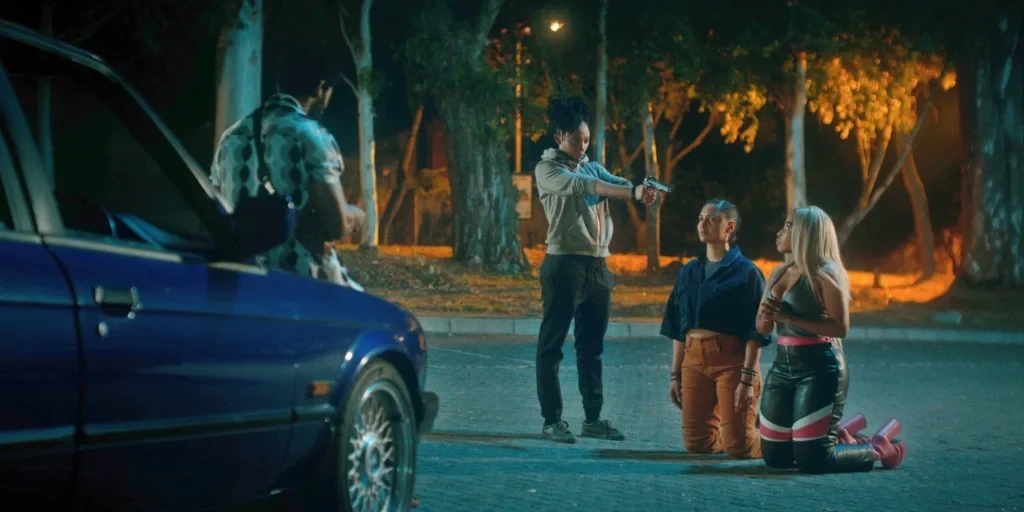 Pe Netflix o femeie prinsă între grijile materne și disperarea financiară: "O radiografie curajoasă a moralității digitale" 4 Scenă Bad Influencer Netflix