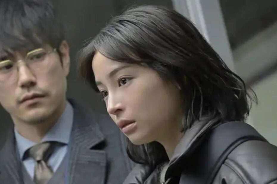 Cine a văzut dansul păunului în junglă