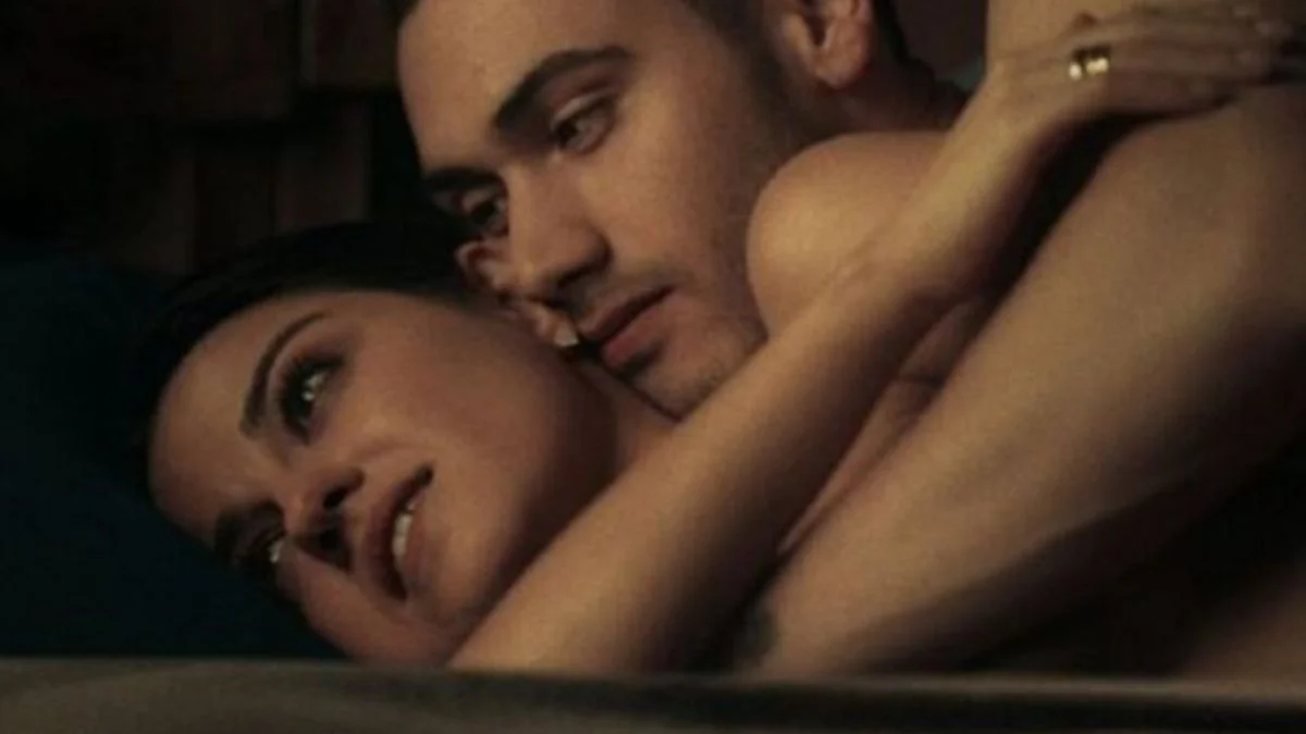 Acum pe Netflix: pasiune, secrete și obsesie. Serialul senzual care nu te lasă să respiri 5 Dorință întunecată