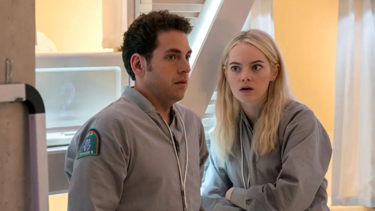 Acum 7 ani, Emma Stone și Jonah Hill au jucat în acest miniserial Netflix uitat și subestimat și care merită cu siguranță vizionat 1 Maniac