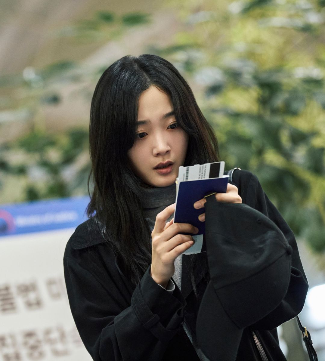 Recenzie – „Nu sta deoparte”: un mini-serial în care și tu vei simți că porți o parte din poveste 2 Recenzie Nu sta deoparte