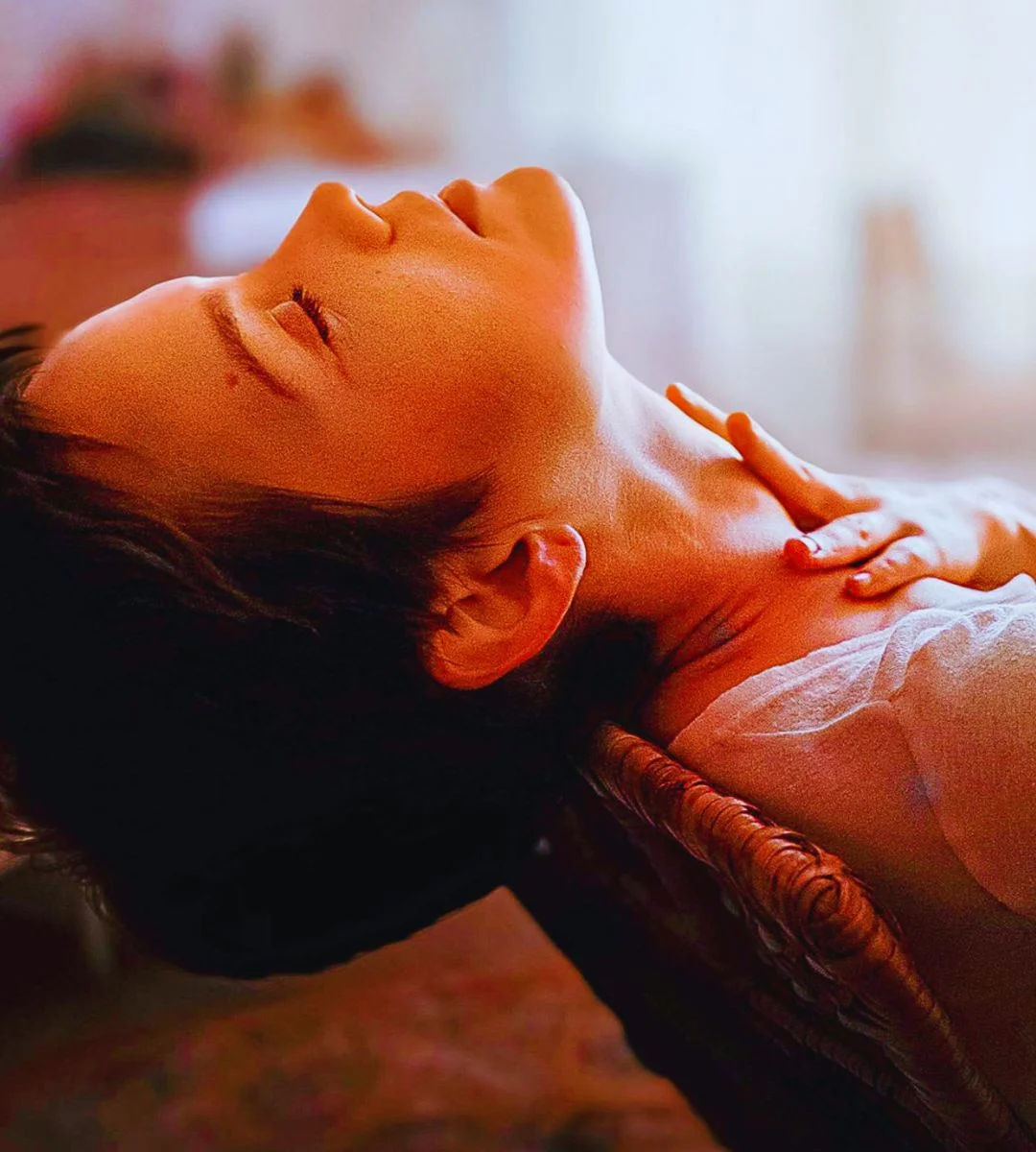 Acum pe Netflix: thrillerul psihologic despre obsesie, simțuri și limitele dorinței 1 Acum pe Netflix: thriller psihologic despre obsesie, simțuri și limitele dorinței