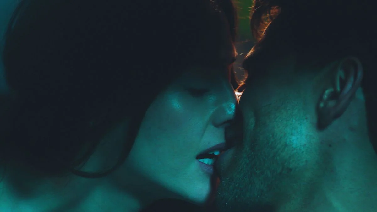 Acum pe Netflix: thrillerul erotic despre vină, putere și păcate care nu pot fi spuse 3 noi lansări pe Netflix