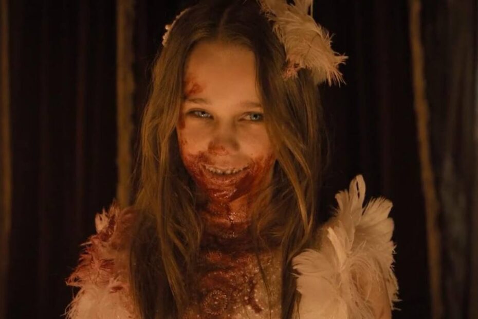 Abigail vs. Moș Crăciunița