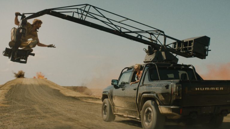 Pe Netflix când adrenalina întâlnește farmecul rezultă un film numai bun de Top 10