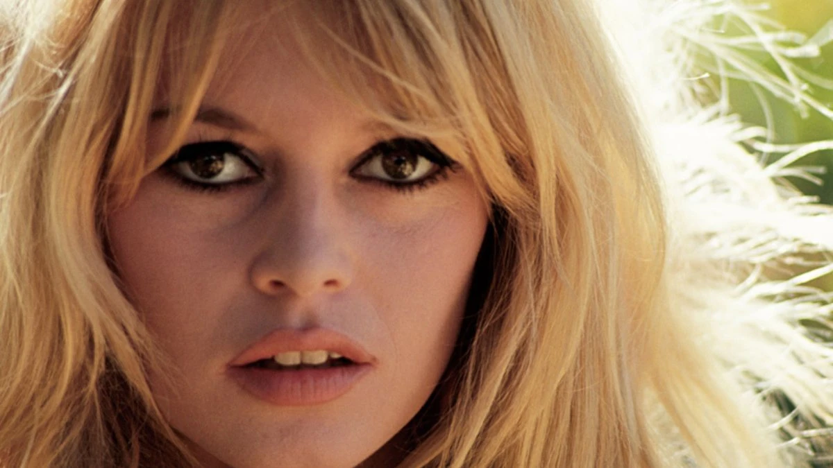 A murit Brigitte Bardot, adio Frumuseții Eterne: o icoană a farmecului și libertății 1 Brigitte Bardot