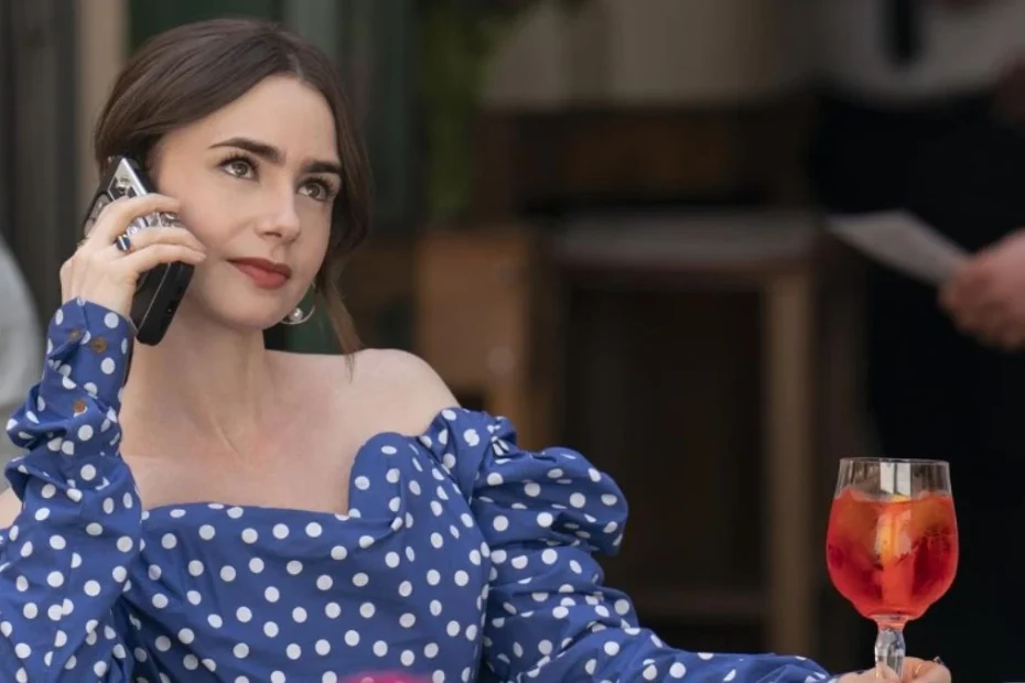 Cine este Lily Collins: protagonista din "Emily in Paris", fiica marelui Phil, este una dintre cele mai apreciate vedete ale momentului.