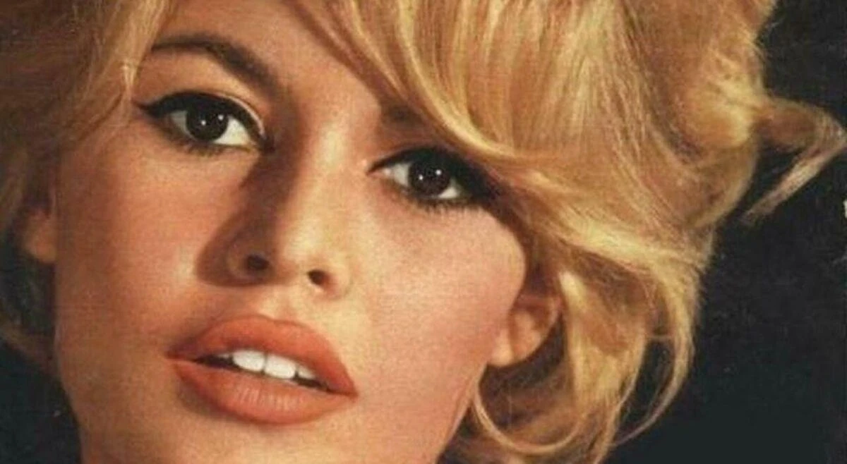 A murit Brigitte Bardot, adio Frumuseții Eterne: o icoană a farmecului și libertății 2 Brigitte Bardot