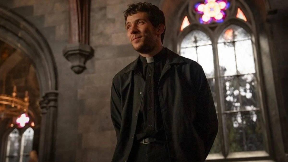 Cine este Josh O’Connor, actorul britanic care domină Top 10 Netflix? Totul despre starul (inclusiv) din La cuțite: Trezește-te, mortule! 