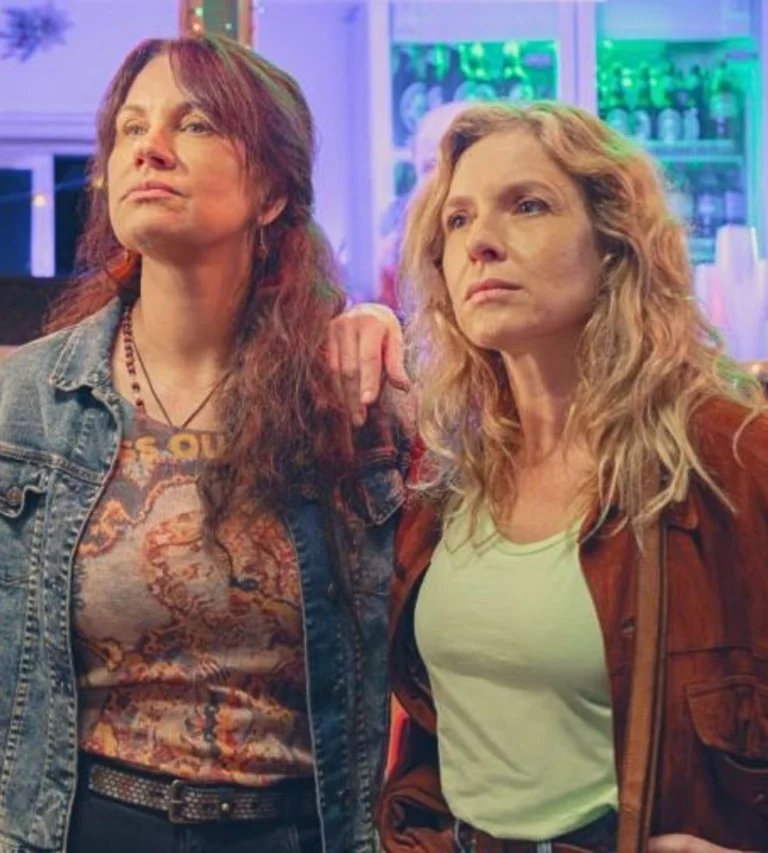 Intrigă criminală și o poveste profund umană despre prietenie. „Vremea muștelor” deschide noul an pe Netflix 3 Vremea muștelor