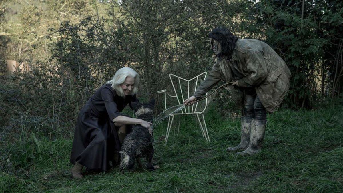 O mamă care și-a abandonat fiica la 8 ani. Treizeci și cinci de ani mai târziu, fiica cere zece zile împreună