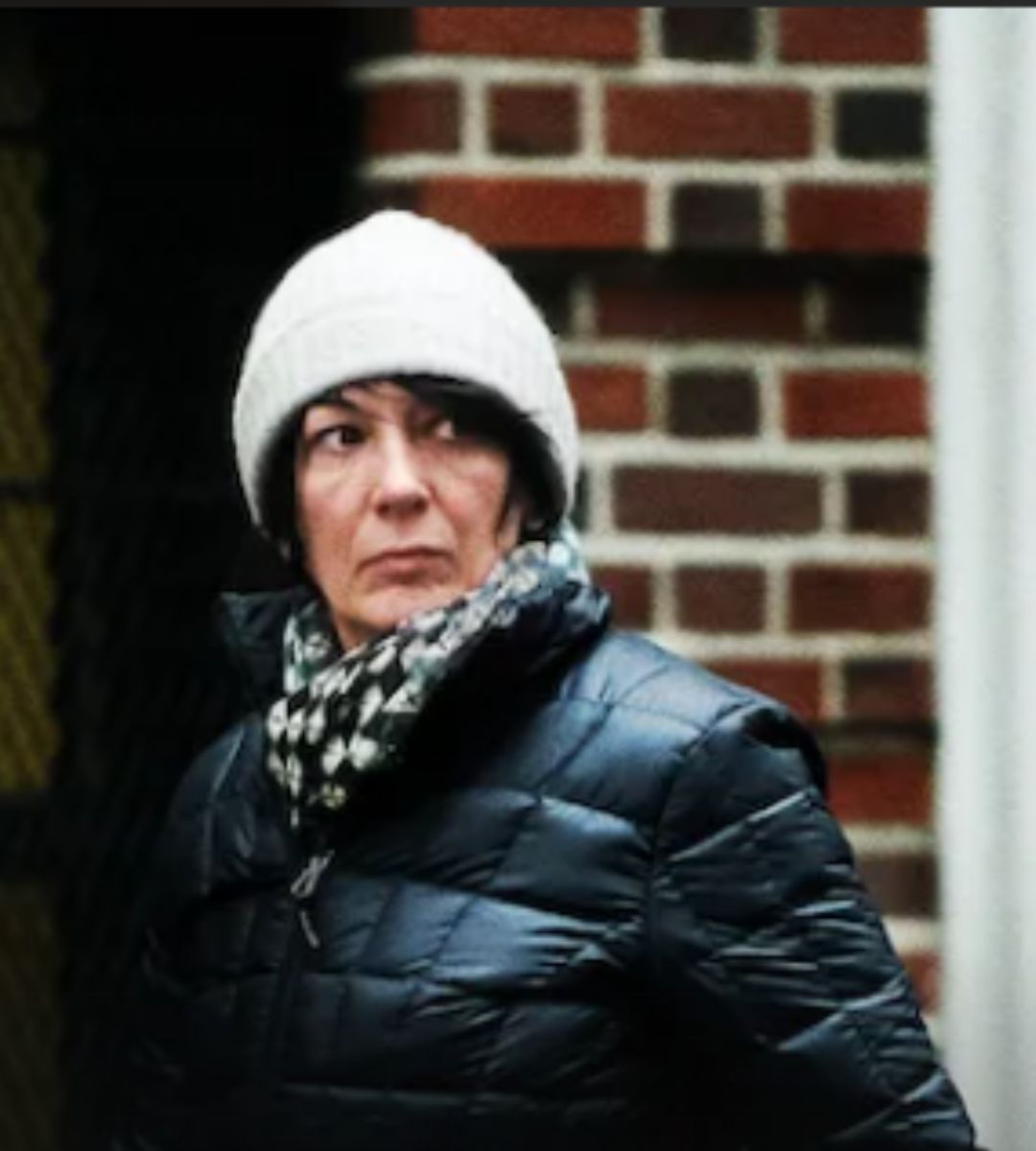 Pe Netflix, acum e în prim-plan partenera lui Epstein. E unul dintre cele mai urmărite filme din România