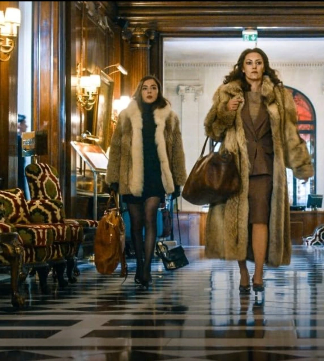 Madame Claude – thriller erotic și politic pe Netflix. Garance Marillier și Karole Rocher