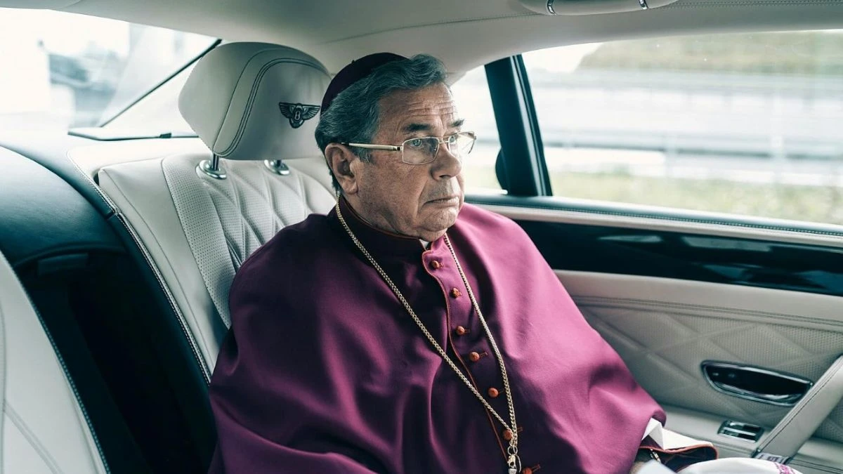 Clerul pe Netflix: unul dintre personajele principale