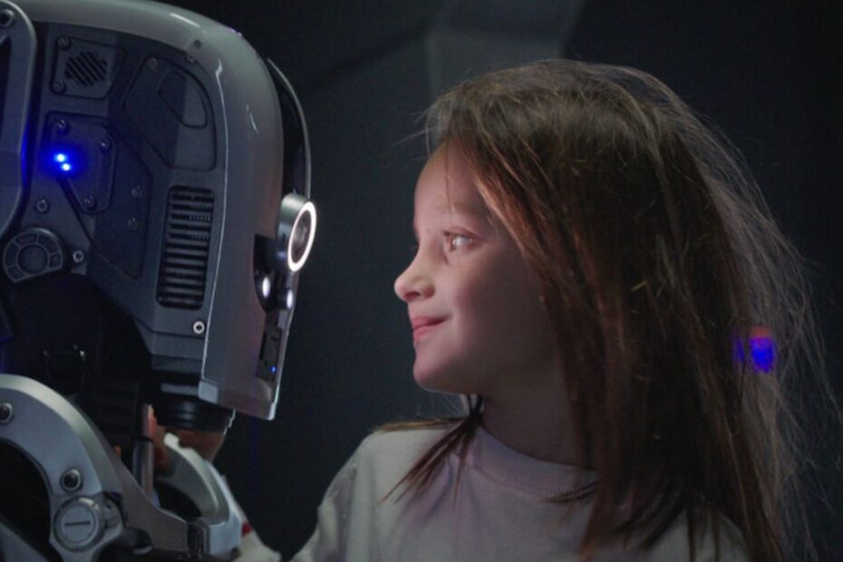 Crescută de un robot după extincția omenirii: SF-ul care pune întrebări la care nu vrei să știi răspunsul