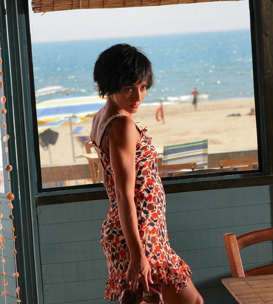 Această comedie romantică italiană o să-ți cucerească inima. Stai departe de mine e hitul perfect pentru o seară Netflix