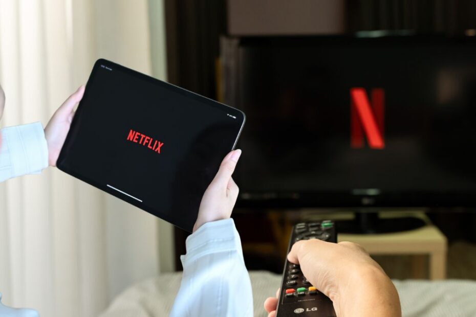 miniseriale bune Netflix