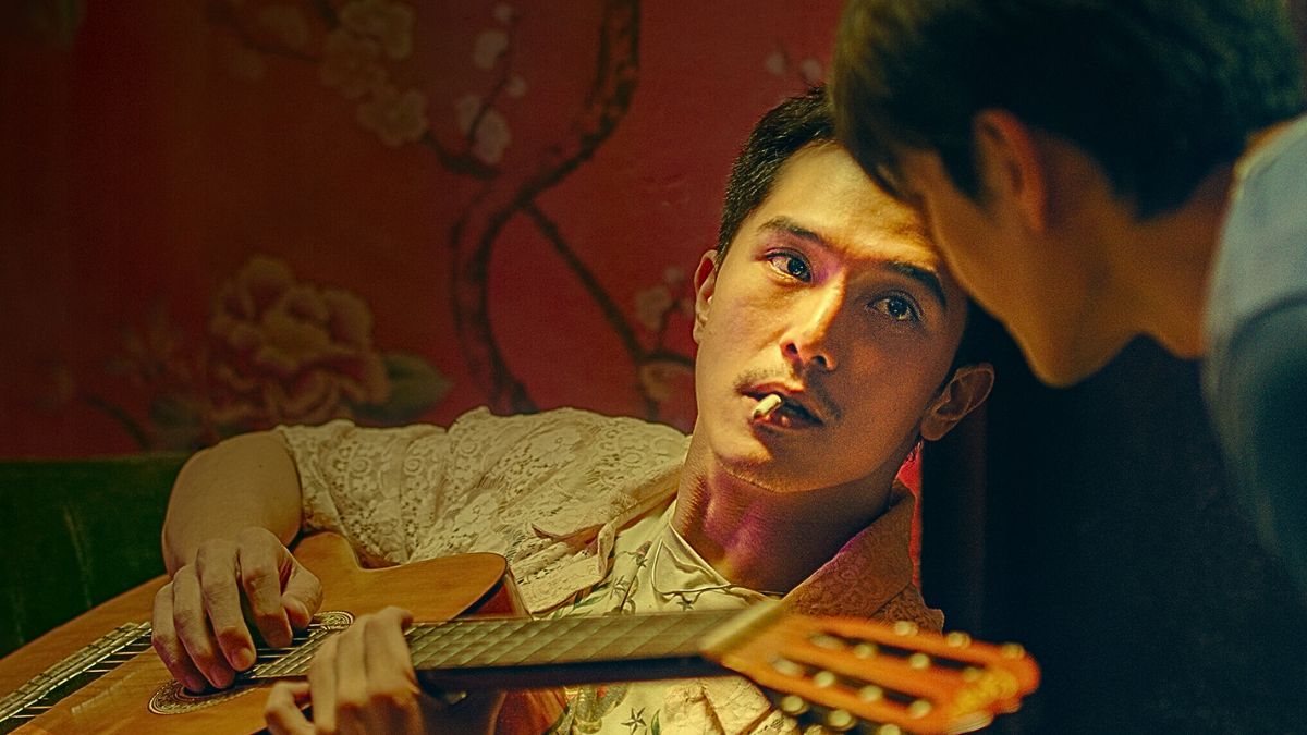 Cine l-a iubit prima dată