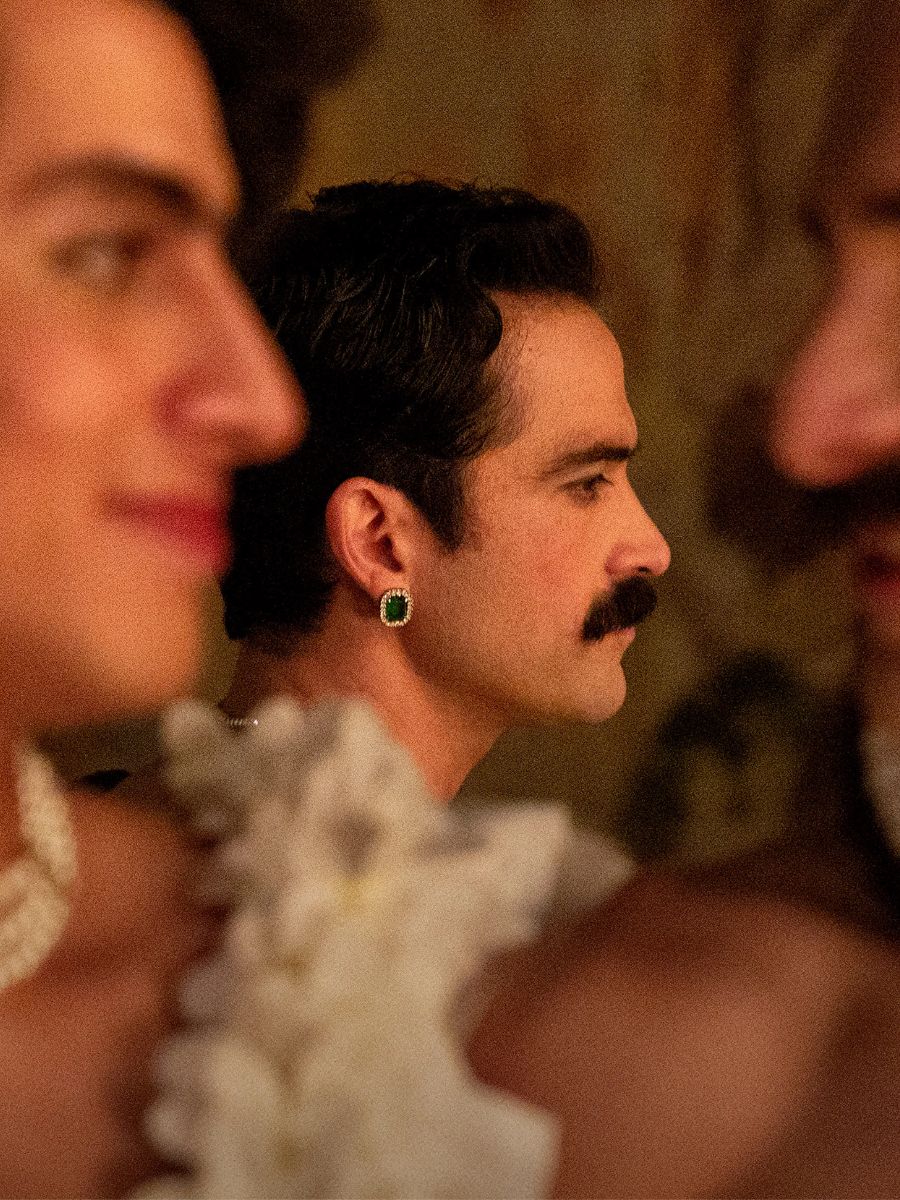Cu Alfonso Herrera, starul din Capturarea, drama istorică despre un scandal care a zguduit Mexicul