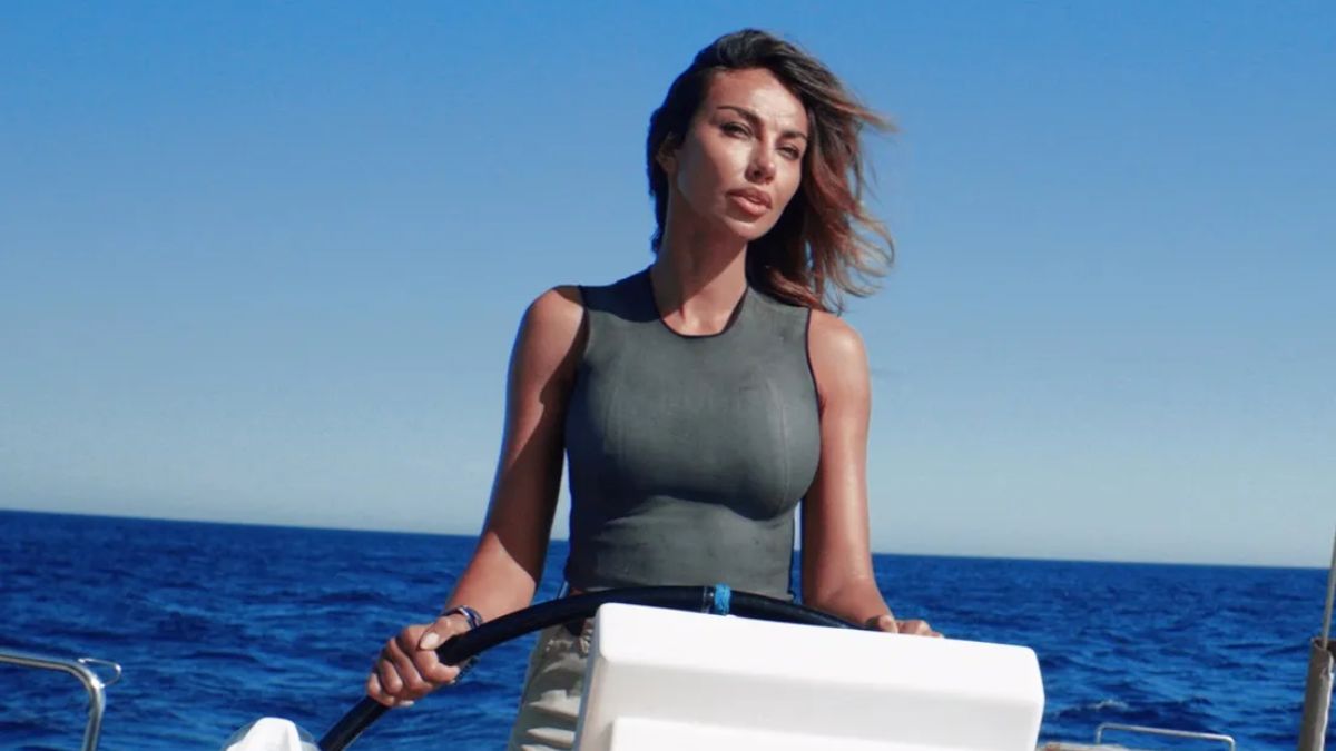 Frica din adâncuri Mădălina Ghenea