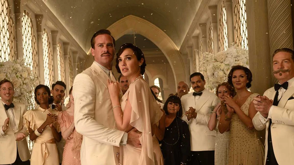 În imagine: Kenneth Branagh și Gal Gadot
