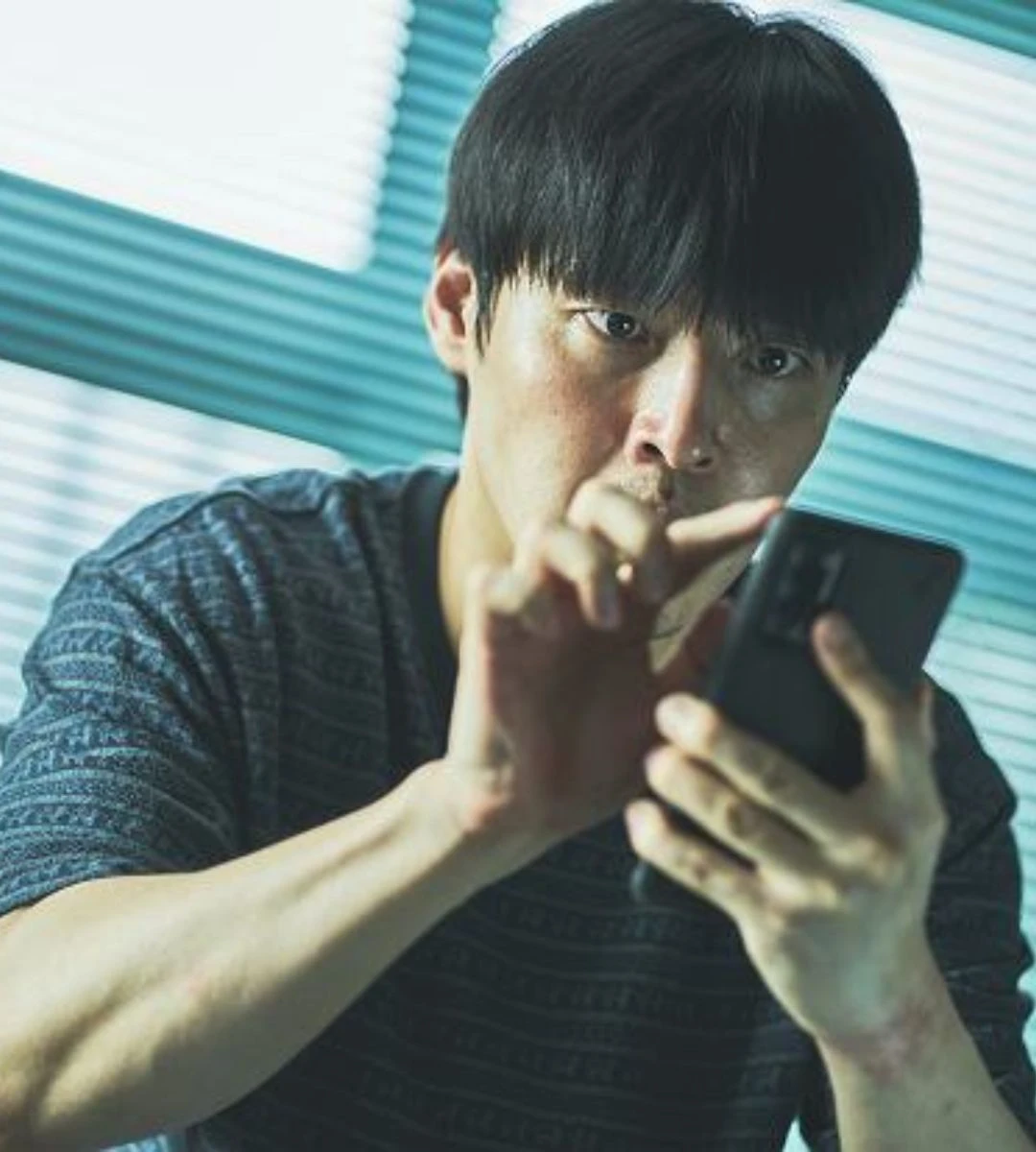Un singur telefon este tot ce trebuie pentru a-ți distruge viața: *Unlocked* este thrillerul coreean tulburător de pe Netflix, care rămâne neliniștitor până la ultima scenă.